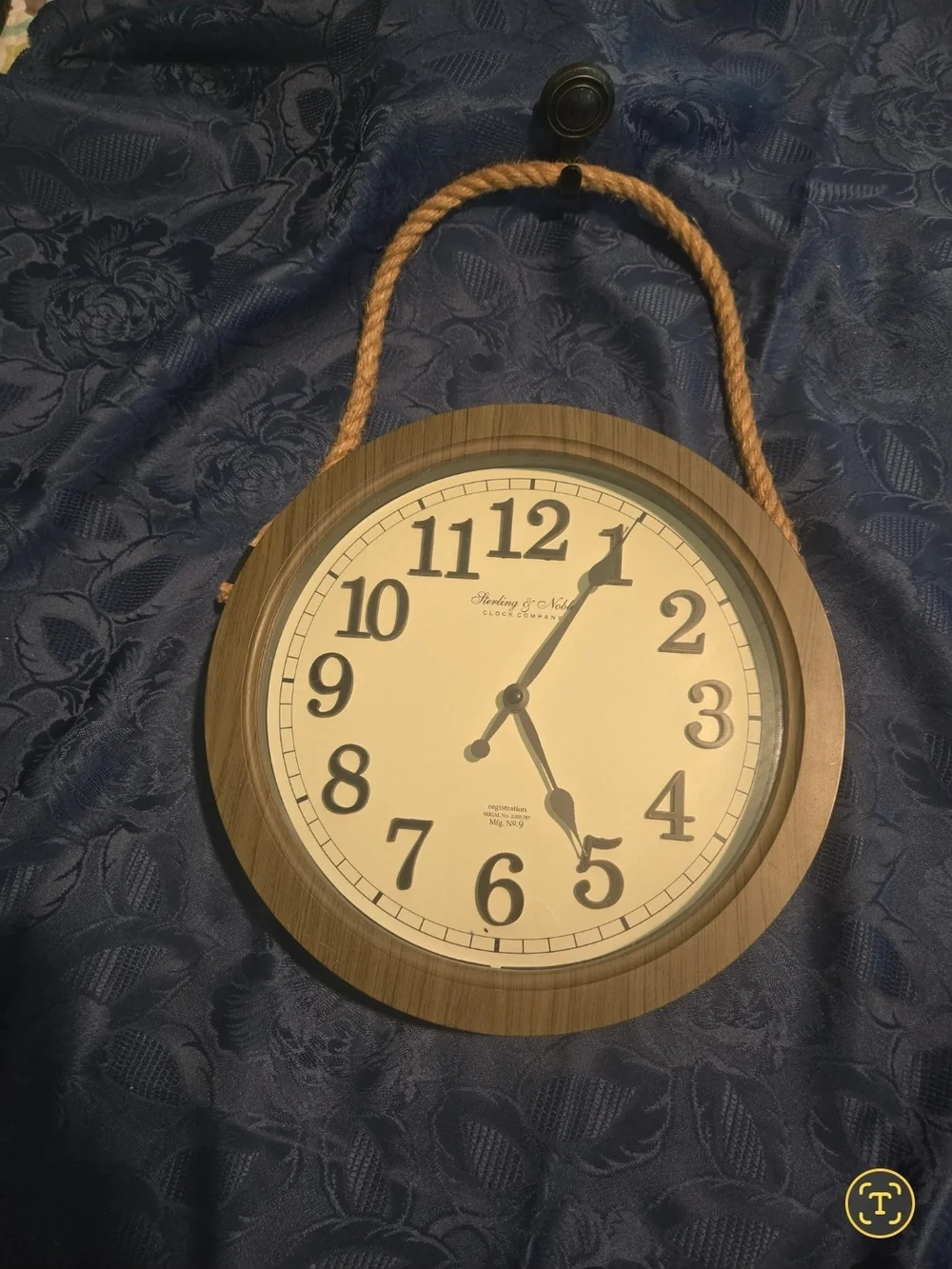 Vintage-Style Rope Hanging Wall Clock - Brown